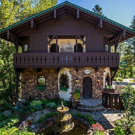 Storybook Riverside Inn Лівенворт Екстер'єр фото